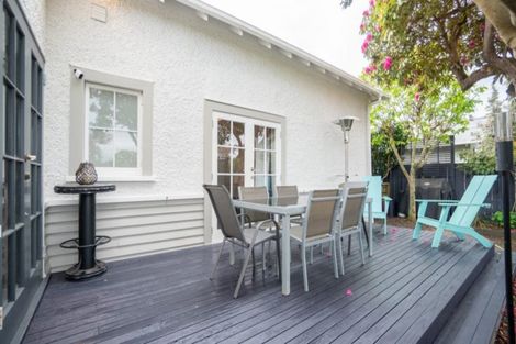 Photo of property in 10 Manson Street, Terrace End, Palmerston North, 4410