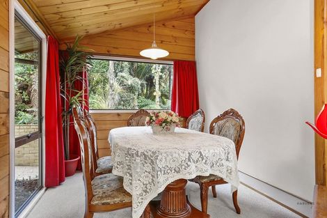 Photo of property in 63 Bush Road, Waiatarua, Auckland, 0604