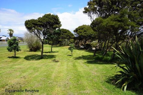 Photo of property in 26 Ocean View Rise, Ruakaka, 0116