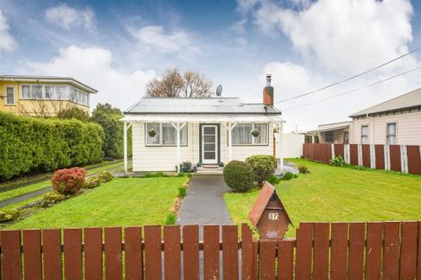 Photo of property in 37 Station Road, Marton, 4710