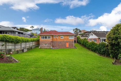 Photo of property in 3 Rarere Road, Hauraki, Auckland, 0622