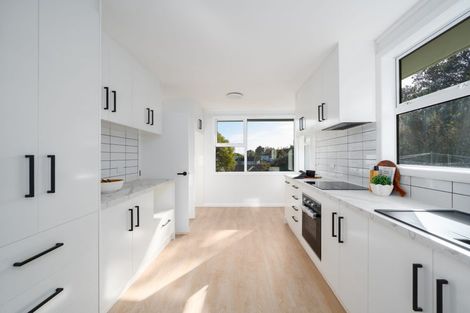 Photo of property in 8 Penguin Grove, Waitangirua, Porirua, 5024
