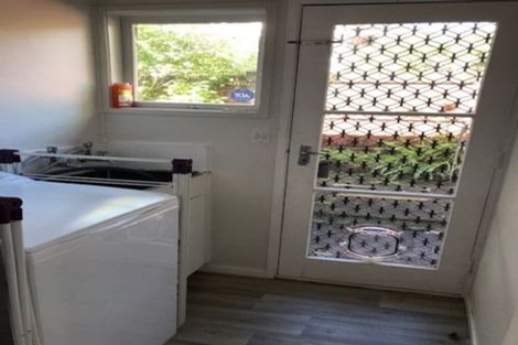 Photo of property in 1/49 Glenmore Road, Sunnyhills, Auckland, 2010