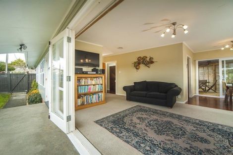 Photo of property in 1/60 Salisbury Road, Birkdale, Auckland, 0626