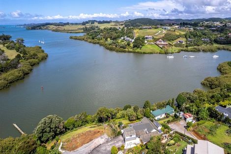 Photo of property in 82 Riverview Road, Kerikeri, 0230
