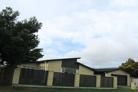 Photo of property in 4 Taheke Street, Paraparaumu Beach, Paraparaumu, 5032