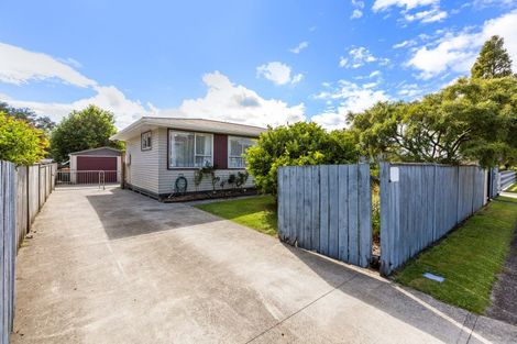 Photo of property in 6 Kauri Street, Merrilands, New Plymouth, 4312