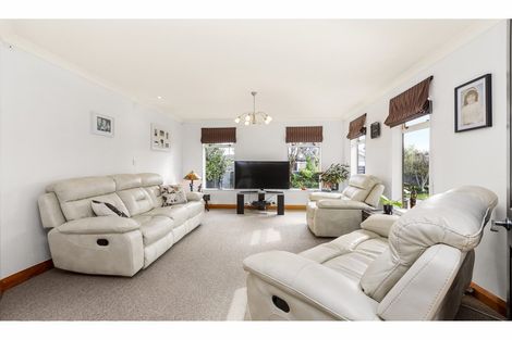 Photo of property in 2 Merlot Place, Rototuna, Hamilton, 3210