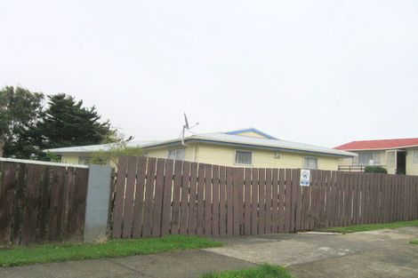 Photo of property in 160 Conclusion Street, Ascot Park, Porirua, 5024