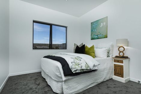 Photo of property in 6 Paihere Street, Huapai, Kumeu, 0810