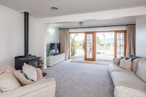 Photo of property in 9 Manly Street, Paraparaumu Beach, Paraparaumu, 5032