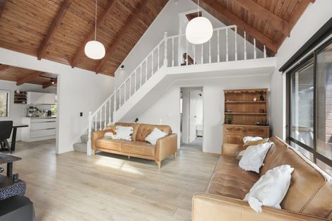 Photo of property in 99 Captain Scott Road, Glen Eden, Auckland, 0602