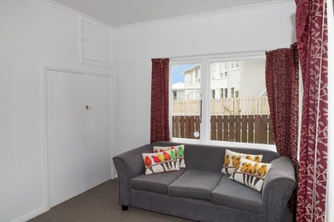 Photo of property in 43 Coates Street, Tawa, Wellington, 5028