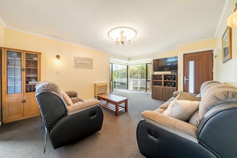 Photo of property in 1/63 Fraser Crescent, Elderslea, Upper Hutt, 5018