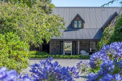 Photo of property in 6890 Christchurch Akaroa Road, Takamatua, 7581