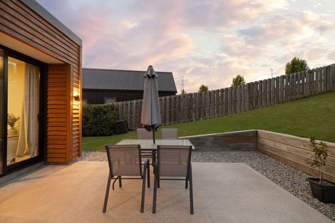 Photo of property in 9 Huxley Place, Lake Hayes, Queenstown, 9304