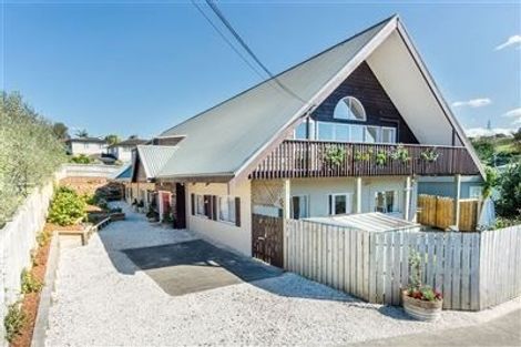 Photo of property in 14 The Avenue, Albany, Auckland, 0632