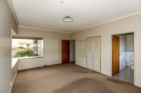 Photo of property in 4 Mclean Street, Strandon, New Plymouth, 4312