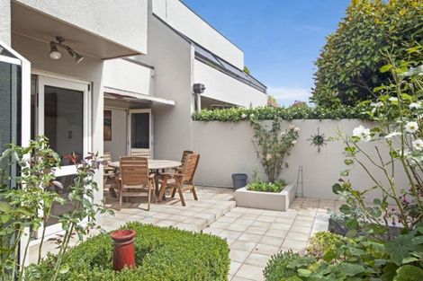 Photo of property in 5/33 Holly Road, St Albans, Christchurch, 8014