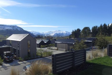 Photo of property in 37 Double Cone Road, Jacks Point, Queenstown, 9371