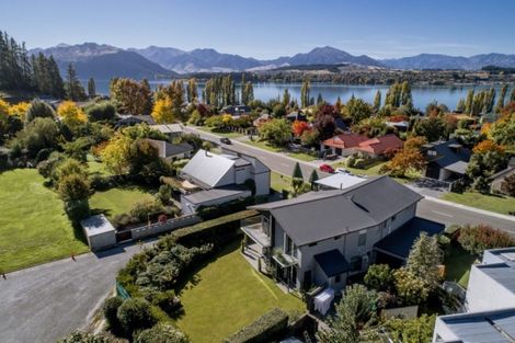 Photo of property in 33 Sargood Drive, Wanaka, 9305