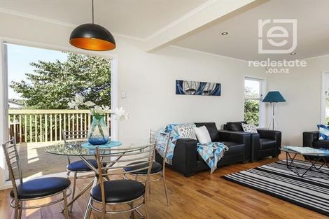 Photo of property in 90 Divich Avenue, Te Atatu South, Auckland, 0602