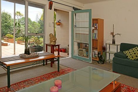 Photo of property in 813 Te Atatu Road, Te Atatu Peninsula, Auckland, 0610