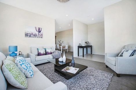 Photo of property in 8 Twin Parks Rise, Papakura, 2110