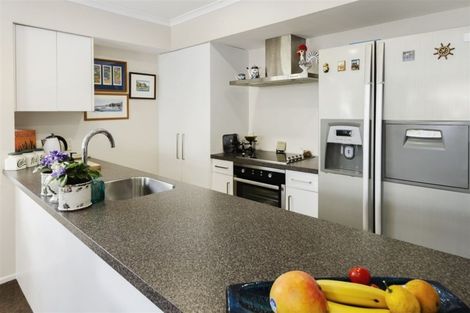 Photo of property in 206 Beach Haven Road, Beach Haven, Auckland, 0626