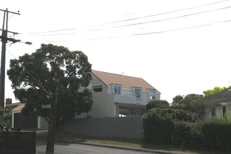 Photo of property in 1/3 Tui Glen Road, Birkenhead, Auckland, 0626