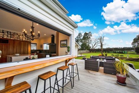 Photo of property in 4 Cross Street, Lepperton, New Plymouth, 4373