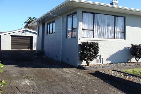 Photo of property in 25 Battiscombe Terrace, Waitara, 4320
