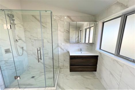 Photo of property in 79 Gossamer Drive, Pakuranga Heights, Auckland, 2010