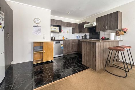 Photo of property in 6/351 West Coast Road, Glen Eden, Auckland, 0602