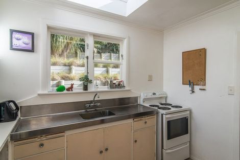 Photo of property in 8 Fortunatus Street, Brooklyn, Wellington, 6021