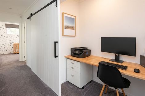 Photo of property in 19 Advene Road, Cockle Bay, Auckland, 2014