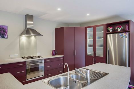 Photo of property in 16 Rifleman Lane, Paraparaumu Beach, Paraparaumu, 5032