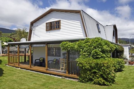 Photo of property in 5 Caroline Place, Stoke, Nelson, 7011