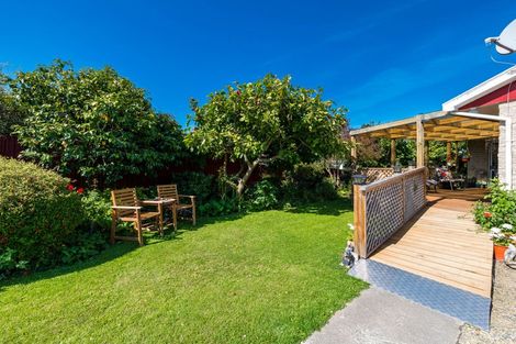 Photo of property in 16 Studholme Street, Waimate, 7924