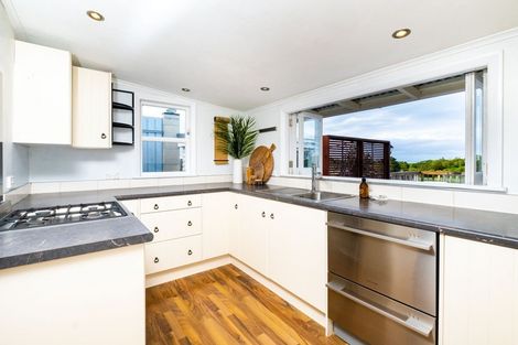 Photo of property in 16 Collison Terrace, Haumoana, 4102