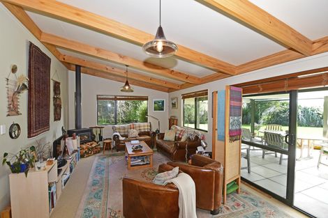 Photo of property in 210a Pukenui Road, Kaiwaka, 0573