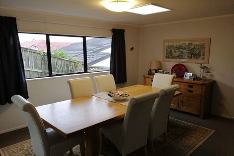 Photo of property in 24 Montclair Rise, Browns Bay, Auckland, 0630