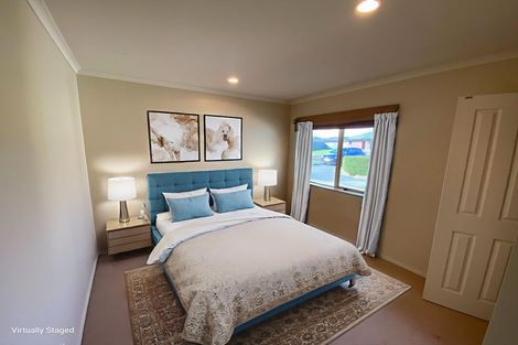 Photo of property in 32 Mandalay Place, Waiuku, 2123