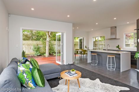 Photo of property in 87b Te Awe Awe Street, Hokowhitu, Palmerston North, 4410