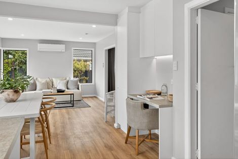 Photo of property in 15 Oakfield Street, Burnside, Christchurch, 8053