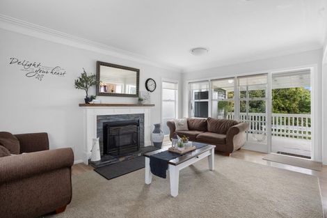 Photo of property in 199 Waimumu Road, Massey, Auckland, 0614