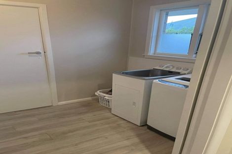 Photo of property in 145 Wairakei Road, Bryndwr, Christchurch, 8053