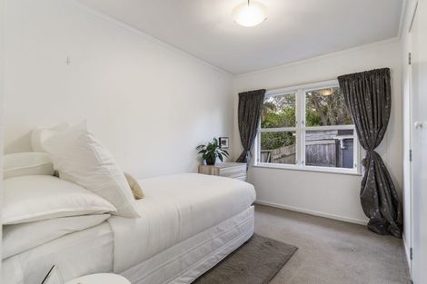 Photo of property in 1/420 Beach Road, Mairangi Bay, Auckland, 0630