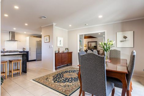 Photo of property in 10 Glentui Place, Waikawa, Picton, 7220