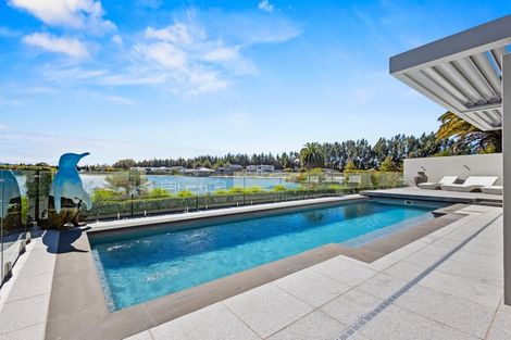 Photo of property in 37 Oakgrove Drive, Rangiora, 7400